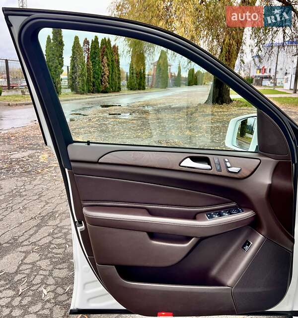 Внедорожник / Кроссовер Mercedes-Benz GLE-Class 2016 в Киеве фото 21 Внедорожник / Кроссовер Mercedes-Benz GLE-Class 2016 в Киеве