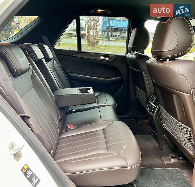 Внедорожник / Кроссовер Mercedes-Benz GLE-Class 2016 в Киеве фото 57 Внедорожник / Кроссовер Mercedes-Benz GLE-Class 2016 в Киеве