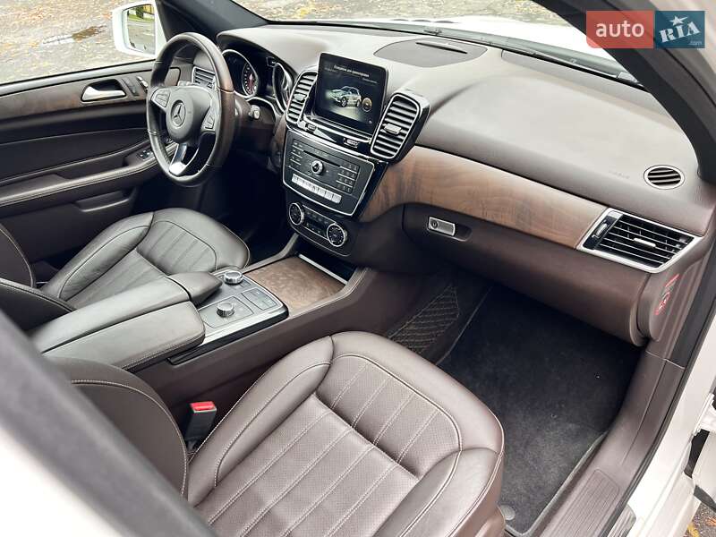Внедорожник / Кроссовер Mercedes-Benz GLE-Class 2016 в Киеве фото 60 Внедорожник / Кроссовер Mercedes-Benz GLE-Class 2016 в Киеве