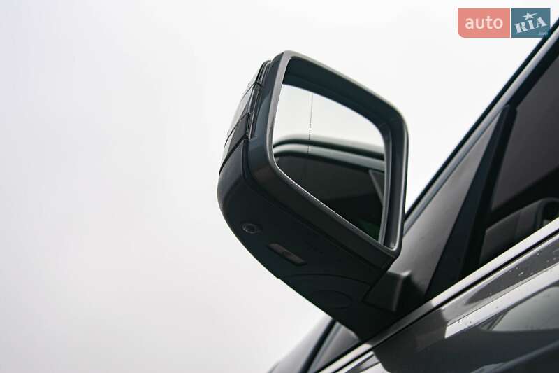 Внедорожник / Кроссовер Mercedes-Benz GLE-Class 2015 в Киеве