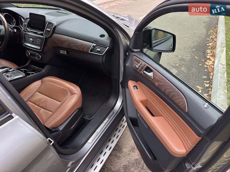 Внедорожник / Кроссовер Mercedes-Benz GLE-Class 2016 в Киеве фото 15 Внедорожник / Кроссовер Mercedes-Benz GLE-Class 2016 в Киеве