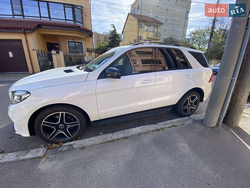Позашляховик / Кросовер Mercedes-Benz GLE-Class 2017 в Одесі фото 6 Позашляховик / Кросовер Mercedes-Benz GLE-Class 2017 в Одесі
