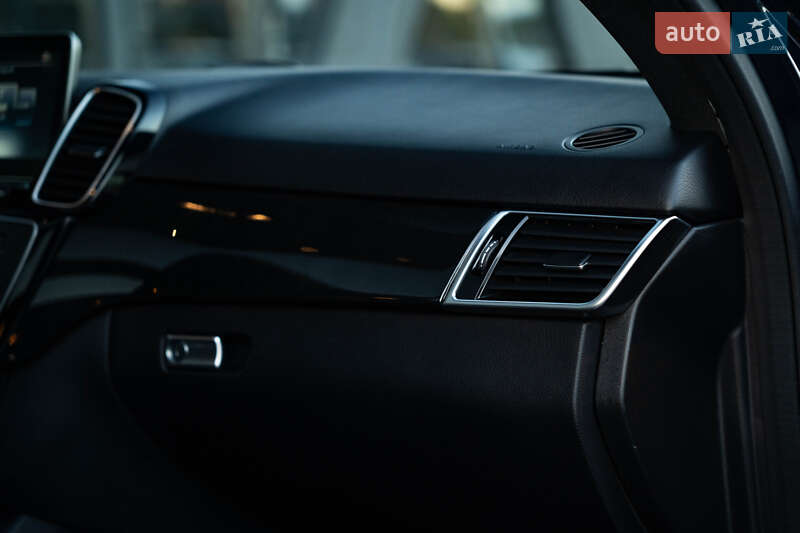 Внедорожник / Кроссовер Mercedes-Benz GLE-Class 2016 в Черновцах