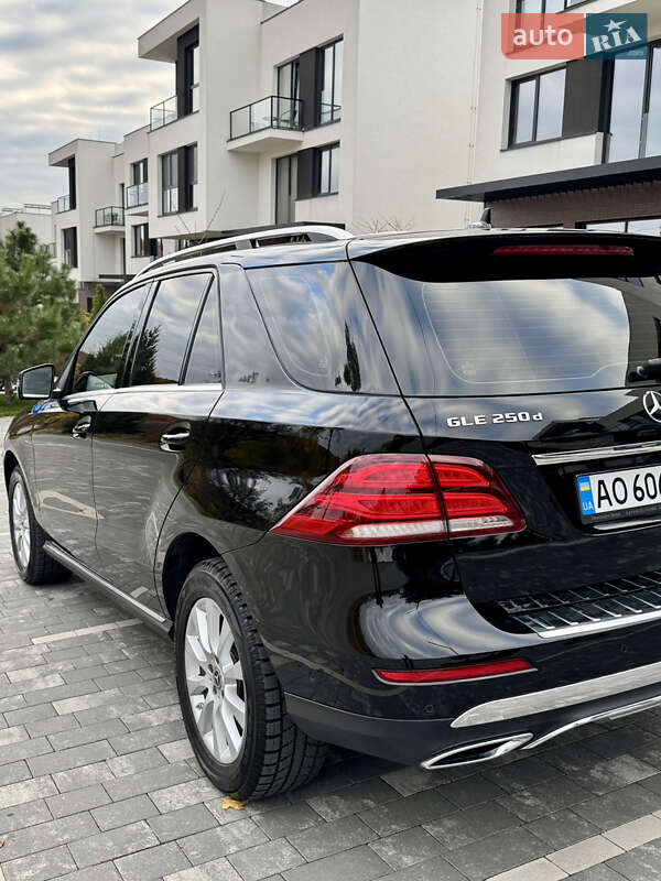 Позашляховик / Кросовер Mercedes-Benz GLE-Class 2017 в Ужгороді фото 9 Позашляховик / Кросовер Mercedes-Benz GLE-Class 2017 в Ужгороді