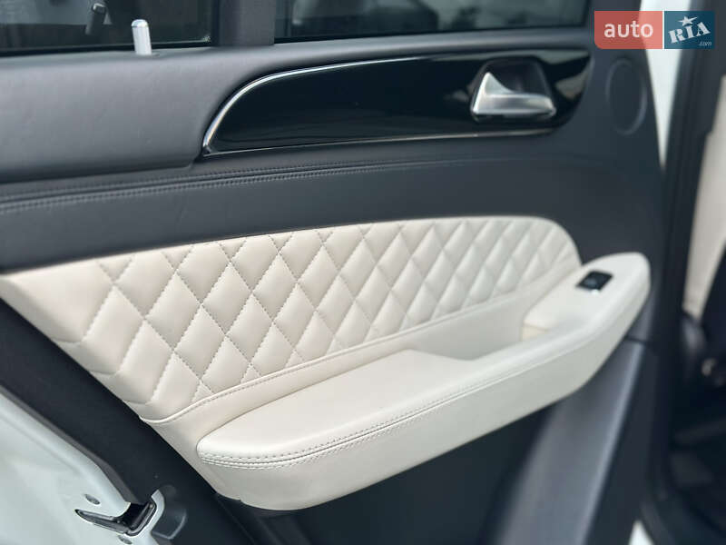 Внедорожник / Кроссовер Mercedes-Benz GLE-Class 2015 в Стрые