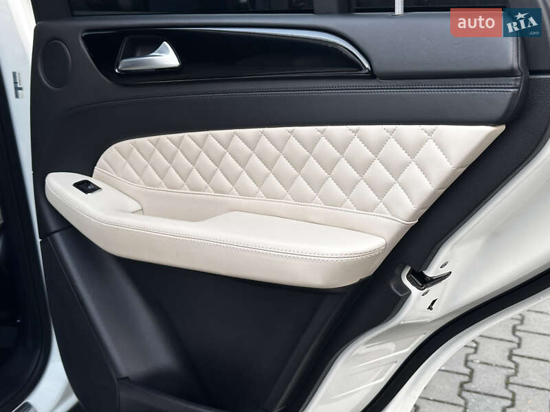 Внедорожник / Кроссовер Mercedes-Benz GLE-Class 2015 в Стрые