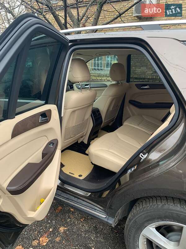 Внедорожник / Кроссовер Mercedes-Benz GLE-Class 2015 в Киеве фото 5 Внедорожник / Кроссовер Mercedes-Benz GLE-Class 2015 в Киеве