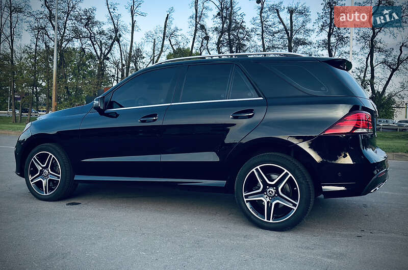 Позашляховик / Кросовер Mercedes-Benz GLE-Class 2016 в Києві фото 6 Позашляховик / Кросовер Mercedes-Benz GLE-Class 2016 в Києві