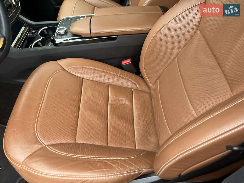 Позашляховик / Кросовер Mercedes-Benz GLE-Class 2017 в Києві фото 22 Позашляховик / Кросовер Mercedes-Benz GLE-Class 2017 в Києві