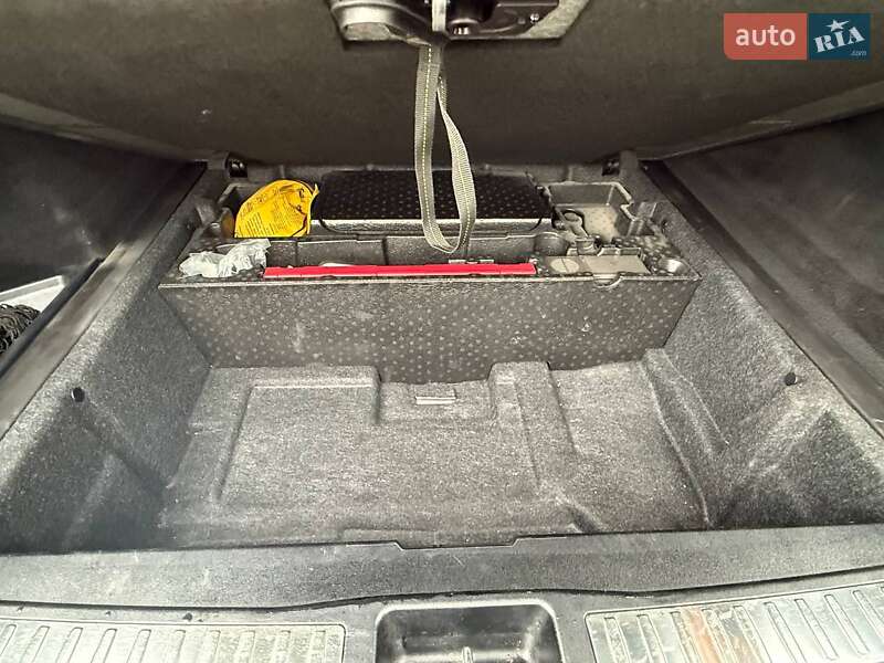 Внедорожник / Кроссовер Mercedes-Benz GLE-Class 2016 в Коростышеве фото 41 Внедорожник / Кроссовер Mercedes-Benz GLE-Class 2016 в Коростышеве