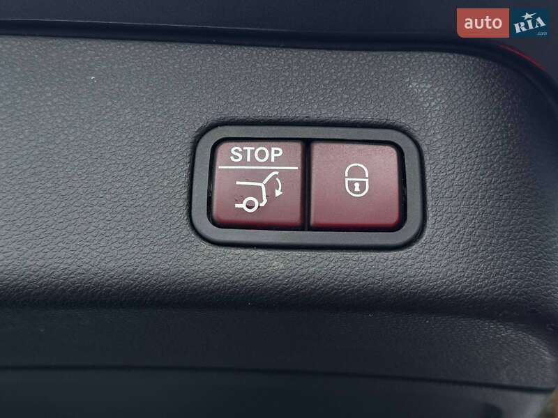 Внедорожник / Кроссовер Mercedes-Benz GLE-Class 2016 в Ровно