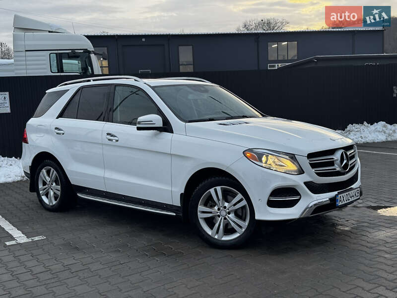 Внедорожник / Кроссовер Mercedes-Benz GLE-Class 2016 в Львове фото 11 Внедорожник / Кроссовер Mercedes-Benz GLE-Class 2016 в Львове