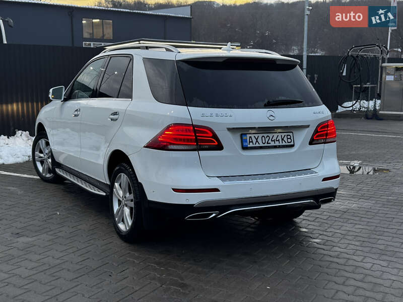 Внедорожник / Кроссовер Mercedes-Benz GLE-Class 2016 в Львове фото 18 Внедорожник / Кроссовер Mercedes-Benz GLE-Class 2016 в Львове