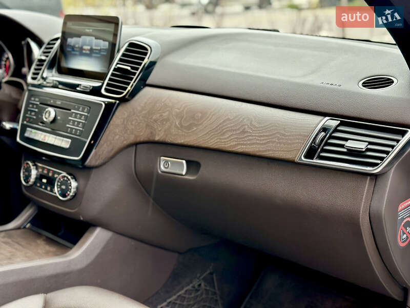 Позашляховик / Кросовер Mercedes-Benz GLE-Class 2017 в Києві фото 28 Позашляховик / Кросовер Mercedes-Benz GLE-Class 2017 в Києві