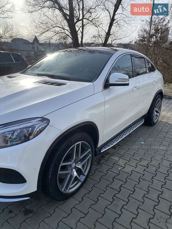 Позашляховик / Кросовер Mercedes-Benz GLE-Class 2015 в Чернівцях