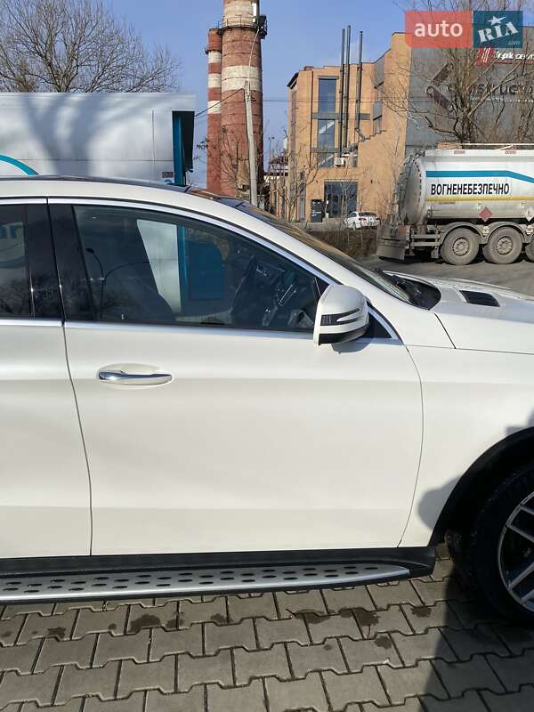 Позашляховик / Кросовер Mercedes-Benz GLE-Class 2015 в Чернівцях