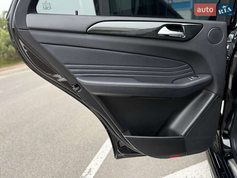 Позашляховик / Кросовер Mercedes-Benz GLE-Class 2017 в Києві фото 40 Позашляховик / Кросовер Mercedes-Benz GLE-Class 2017 в Києві