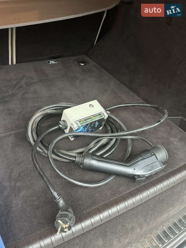 Внедорожник / Кроссовер Mercedes-Benz GLE-Class 2016 в Белой Церкви фото 43 Внедорожник / Кроссовер Mercedes-Benz GLE-Class 2016 в Белой Церкви