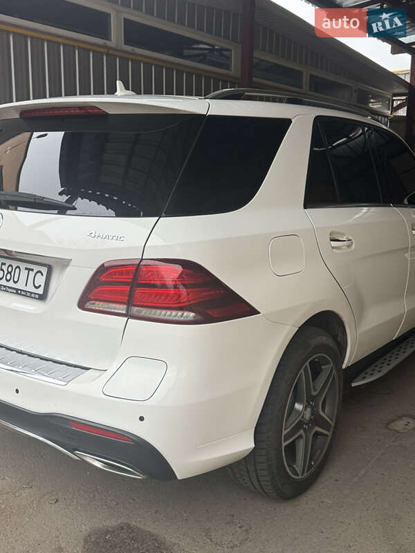 Внедорожник / Кроссовер Mercedes-Benz GLE-Class 2016 в Белой Церкви фото 54 Внедорожник / Кроссовер Mercedes-Benz GLE-Class 2016 в Белой Церкви