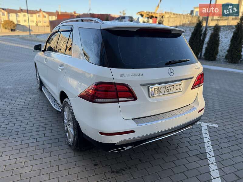 Внедорожник / Кроссовер Mercedes-Benz GLE-Class 2017 в Ровно
