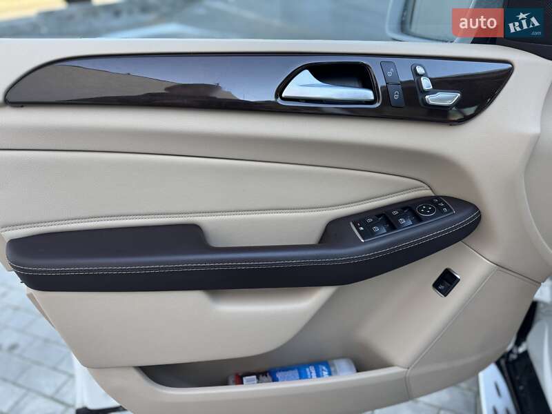 Внедорожник / Кроссовер Mercedes-Benz GLE-Class 2017 в Ровно