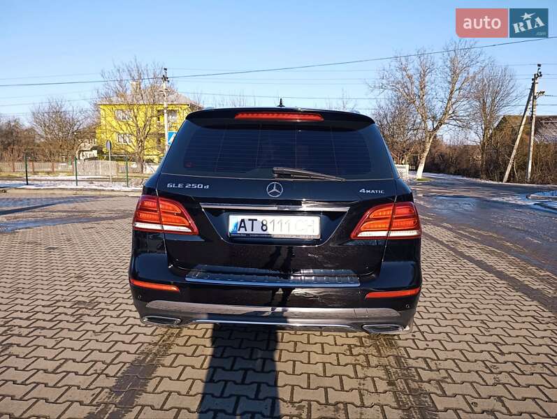 Внедорожник / Кроссовер Mercedes-Benz GLE-Class 2016 в Коломые фото 9 Внедорожник / Кроссовер Mercedes-Benz GLE-Class 2016 в Коломые