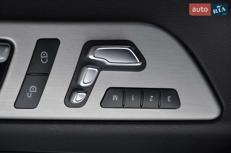 Внедорожник / Кроссовер Mercedes-Benz GLE-Class 2016 в Харькове