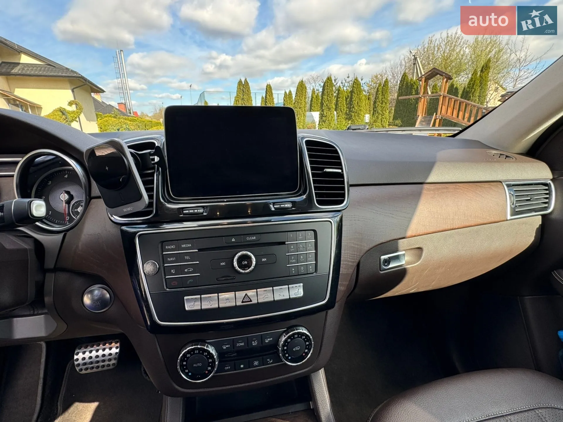 2017 Mercedes-Benz GLE - мініатюра 66