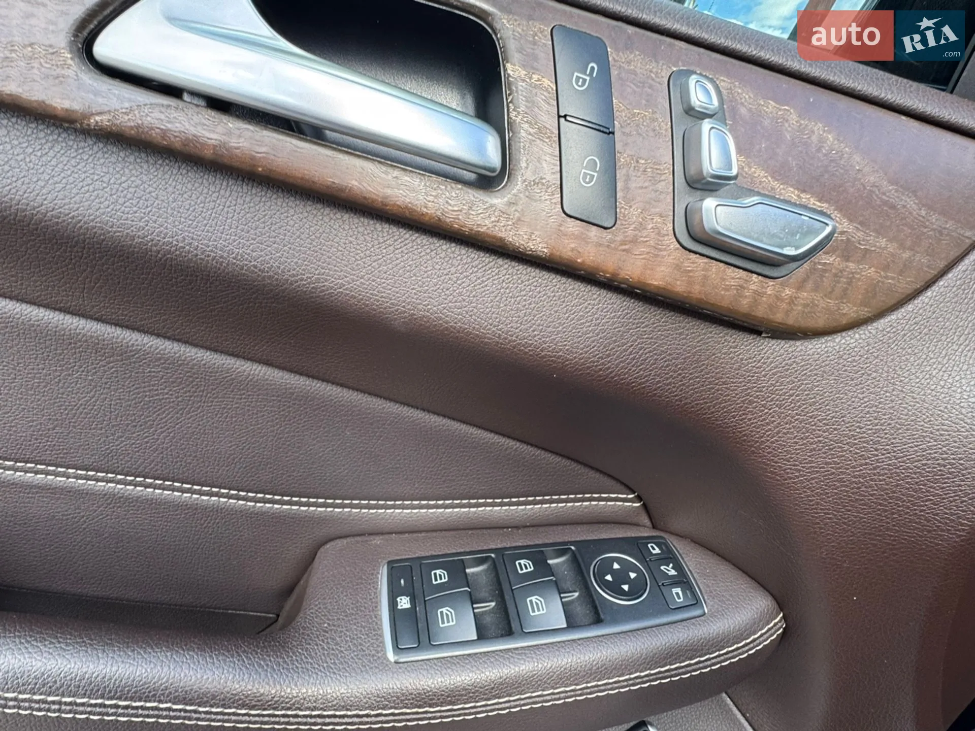 2017 Mercedes-Benz GLE - мініатюра 32