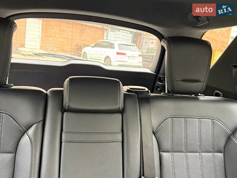 Mercedes-Benz GLE-Class 2016 VIN 4JGDA5HB4GA735324 фото оголошення 28 з 78