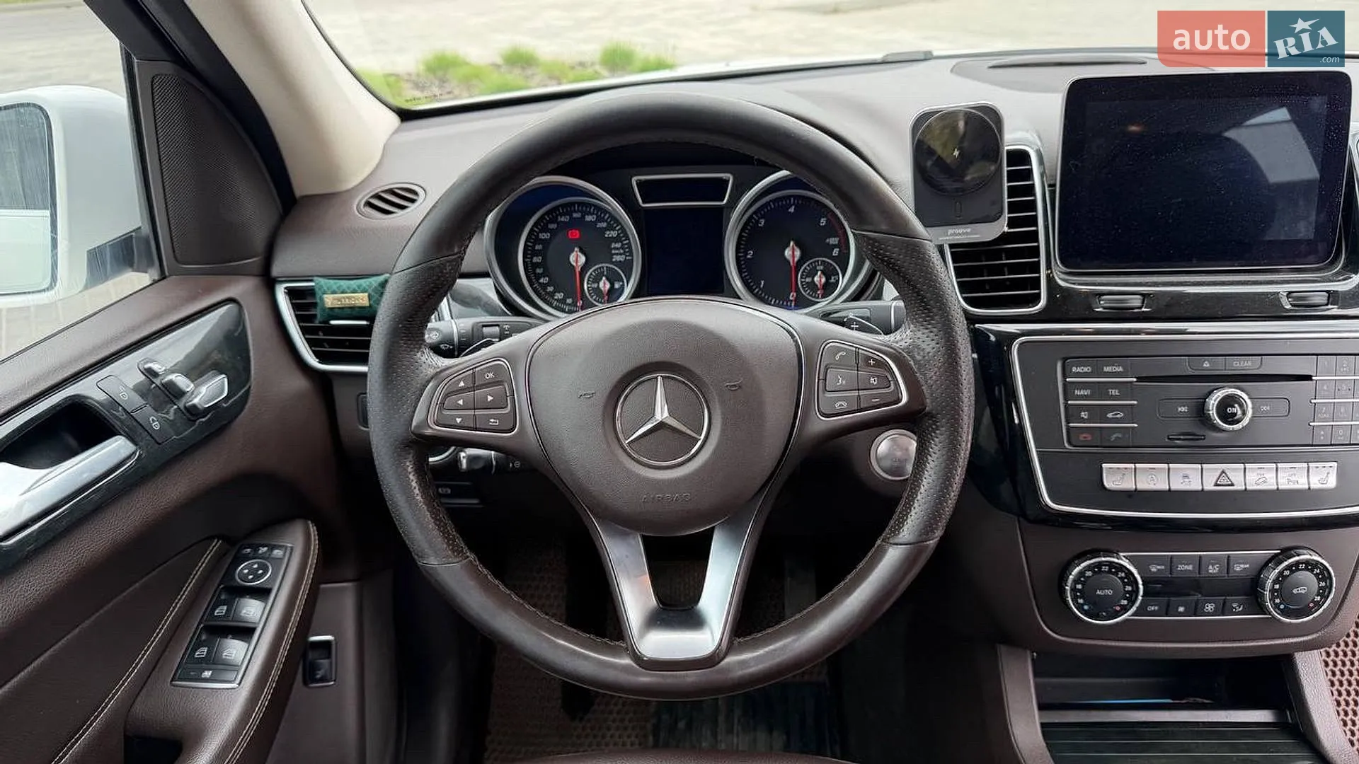 2016 Mercedes-Benz GLE - мініатюра 18