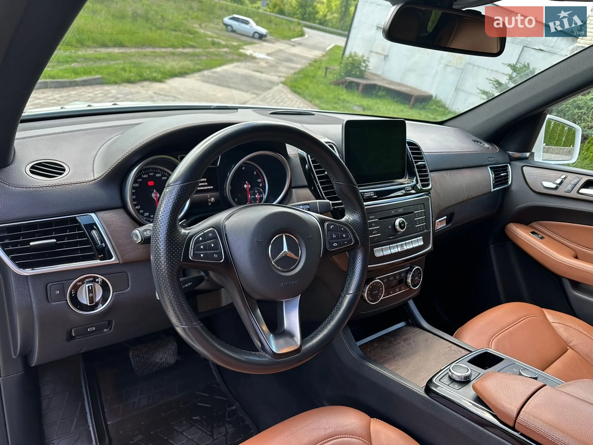 2017 Mercedes-Benz GLE - мініатюра 38