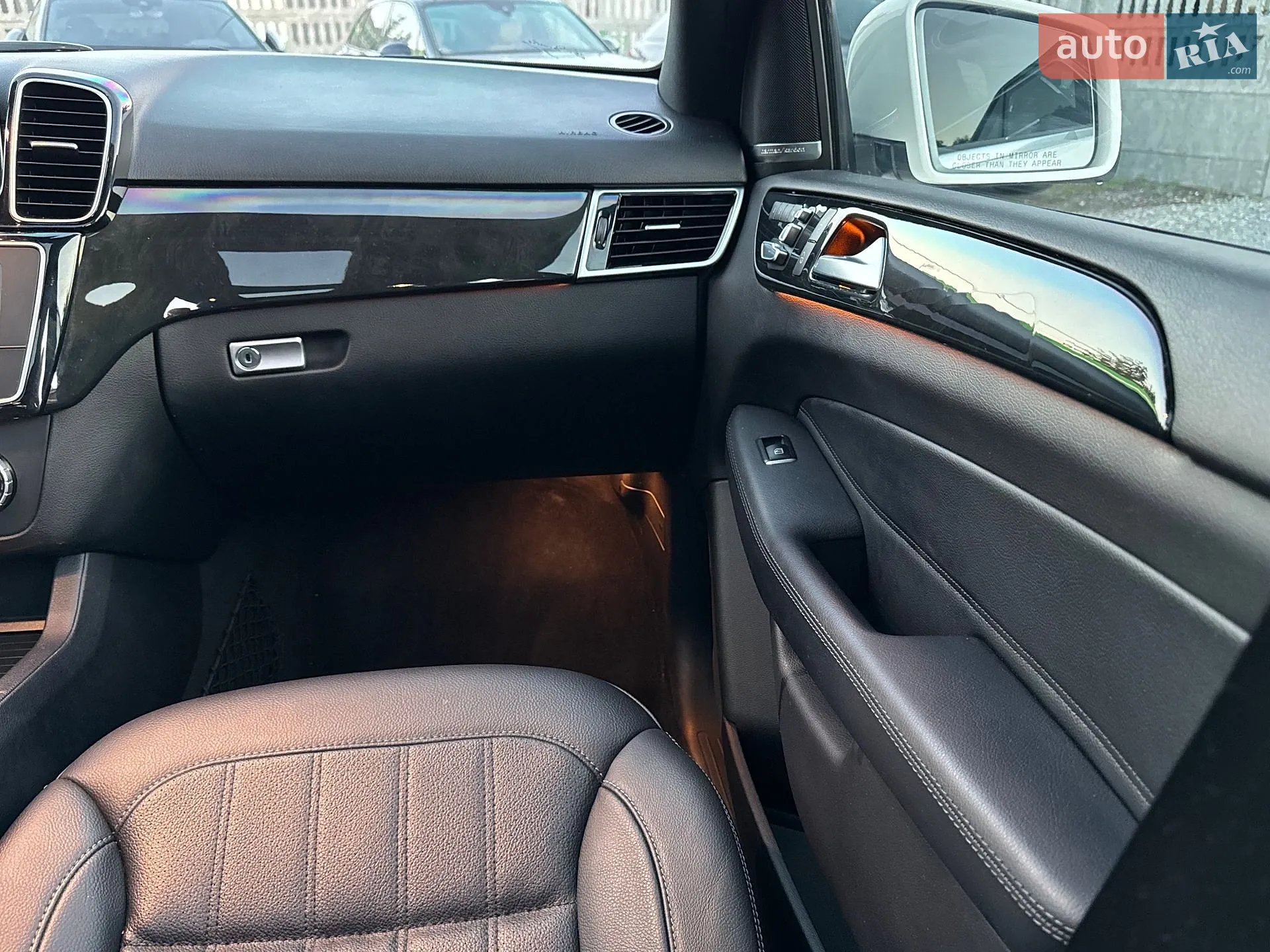 2016 Mercedes-Benz GLE - мініатюра 32