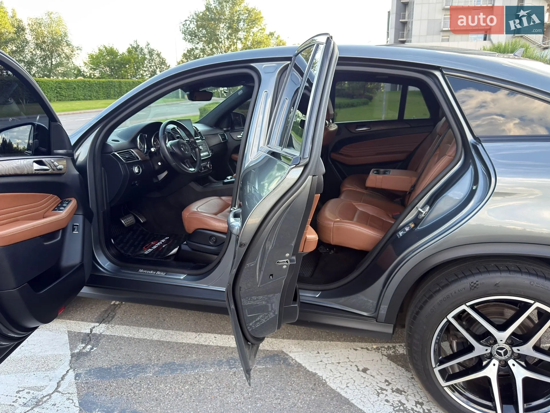 2017 Mercedes-Benz GLE - мініатюра 43