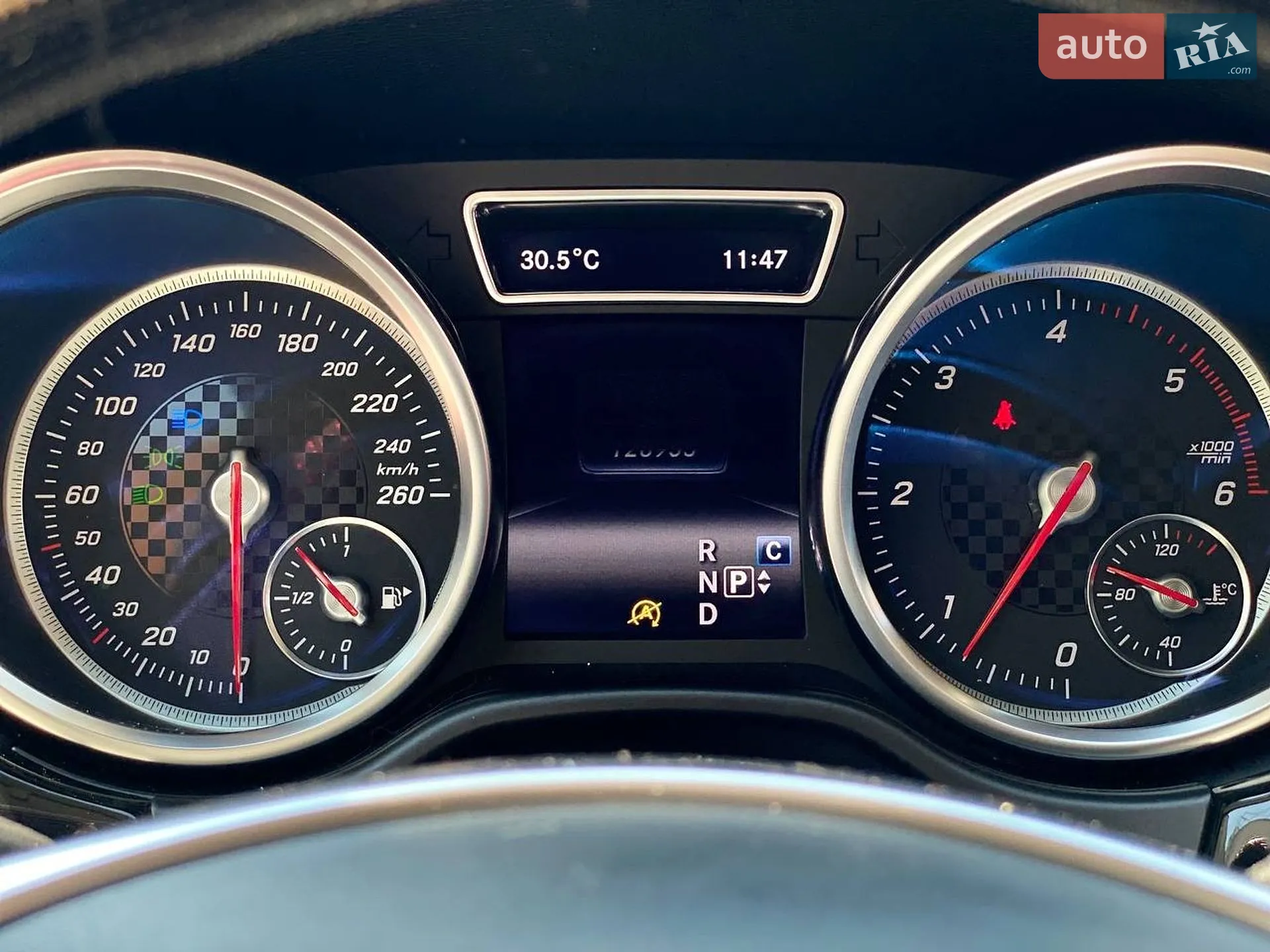 2018 Mercedes-Benz GLE - мініатюра 31