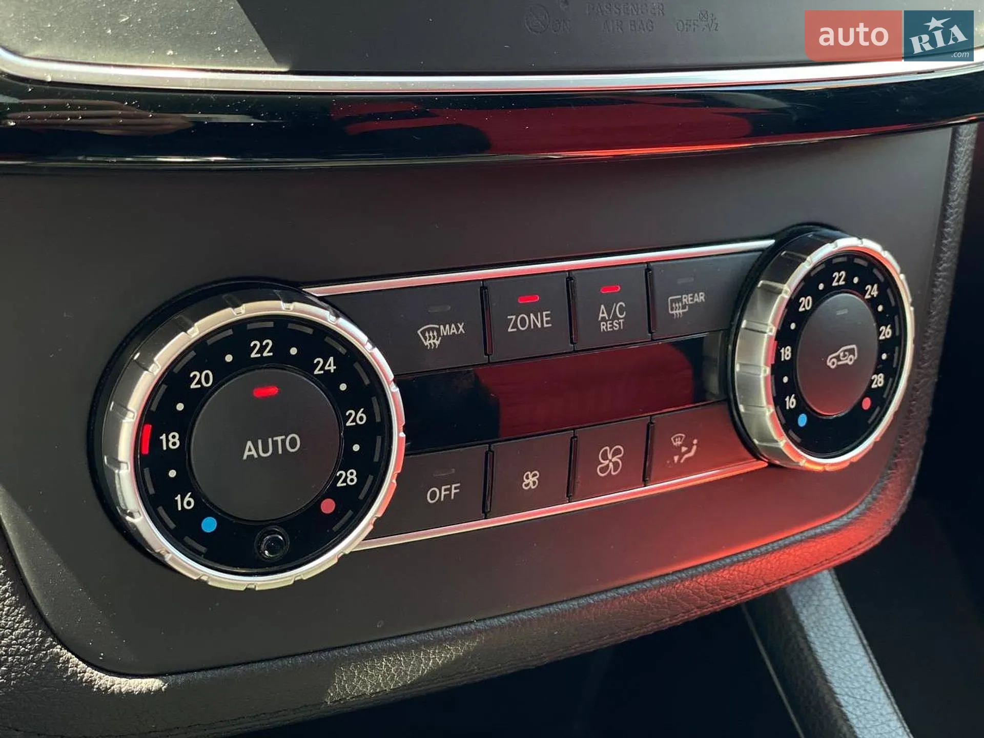 2018 Mercedes-Benz GLE - мініатюра 44