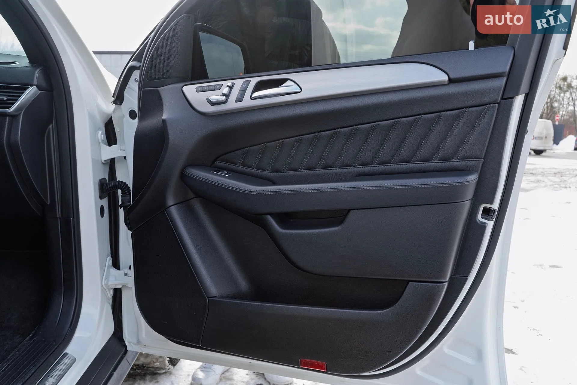 2016 Mercedes-Benz GLE - мініатюра 41