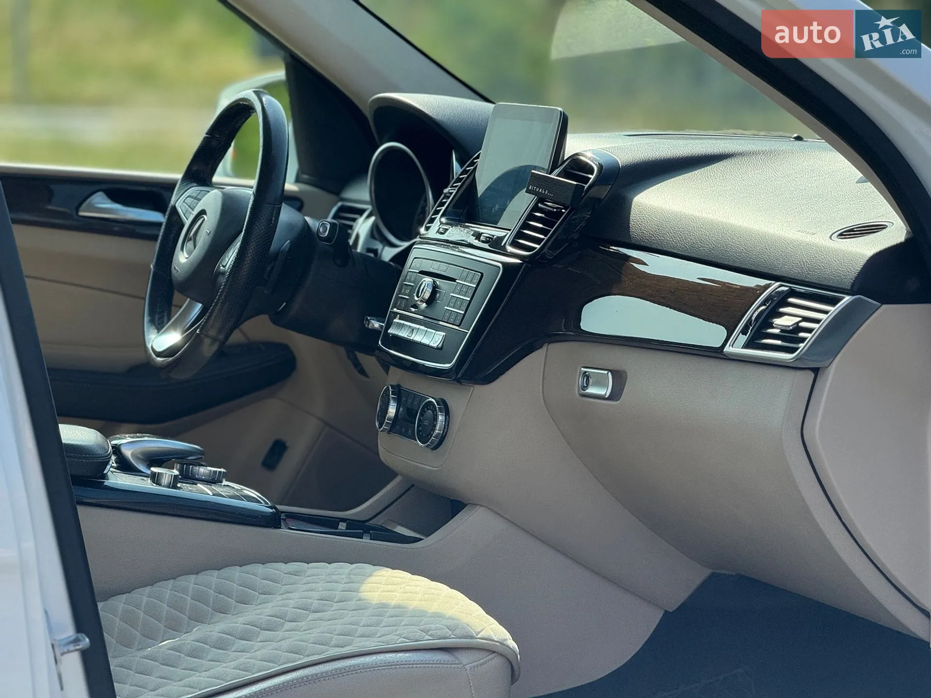 2016 Mercedes-Benz GLE - мініатюра 19