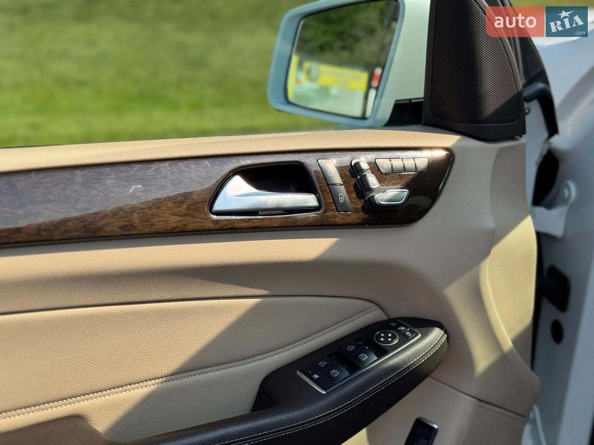 2016 Mercedes-Benz GLE - мініатюра 36