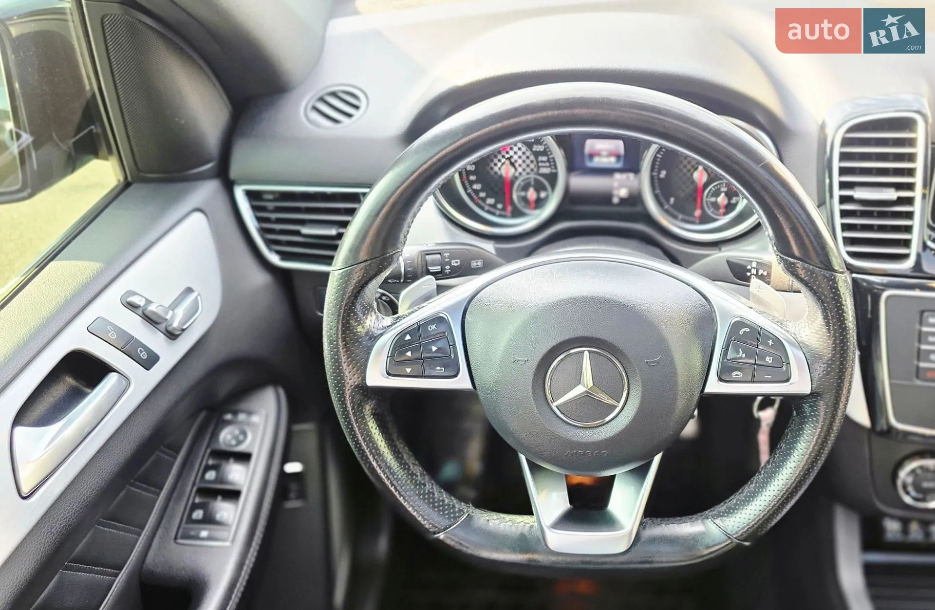 2016 Mercedes-Benz GLE - мініатюра 59