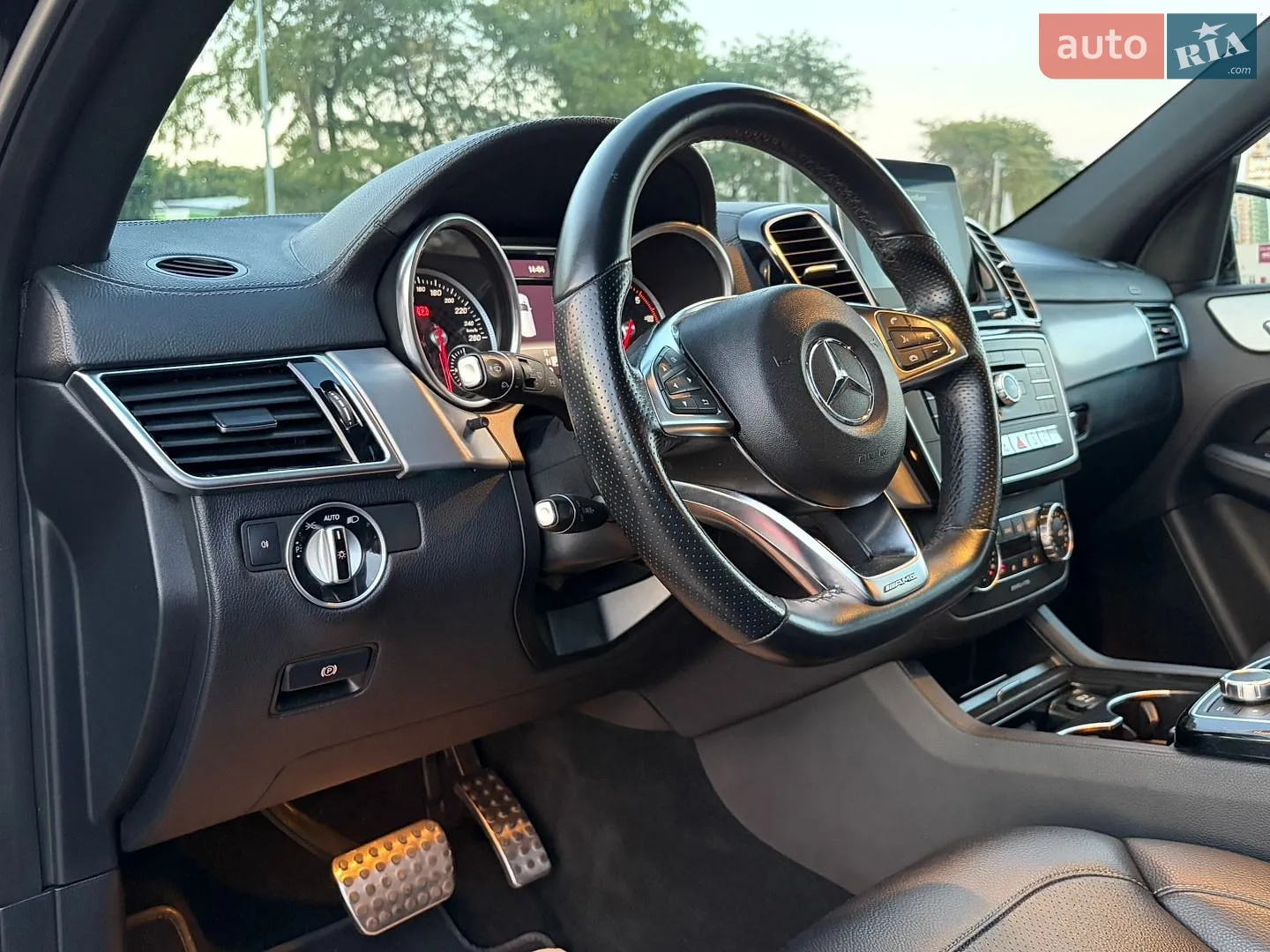 2016 Mercedes-Benz GLE - мініатюра 21