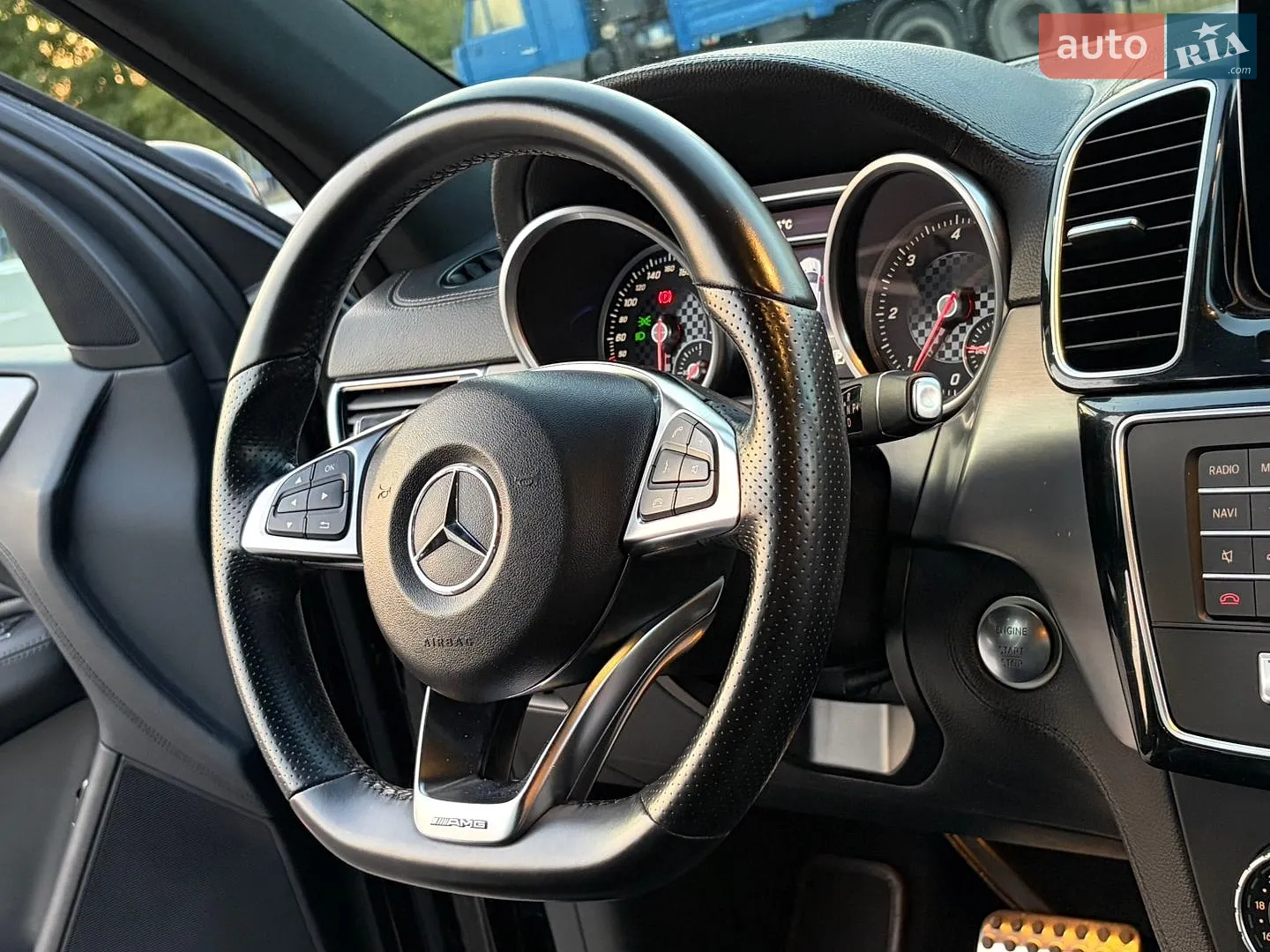 2016 Mercedes-Benz GLE - мініатюра 31