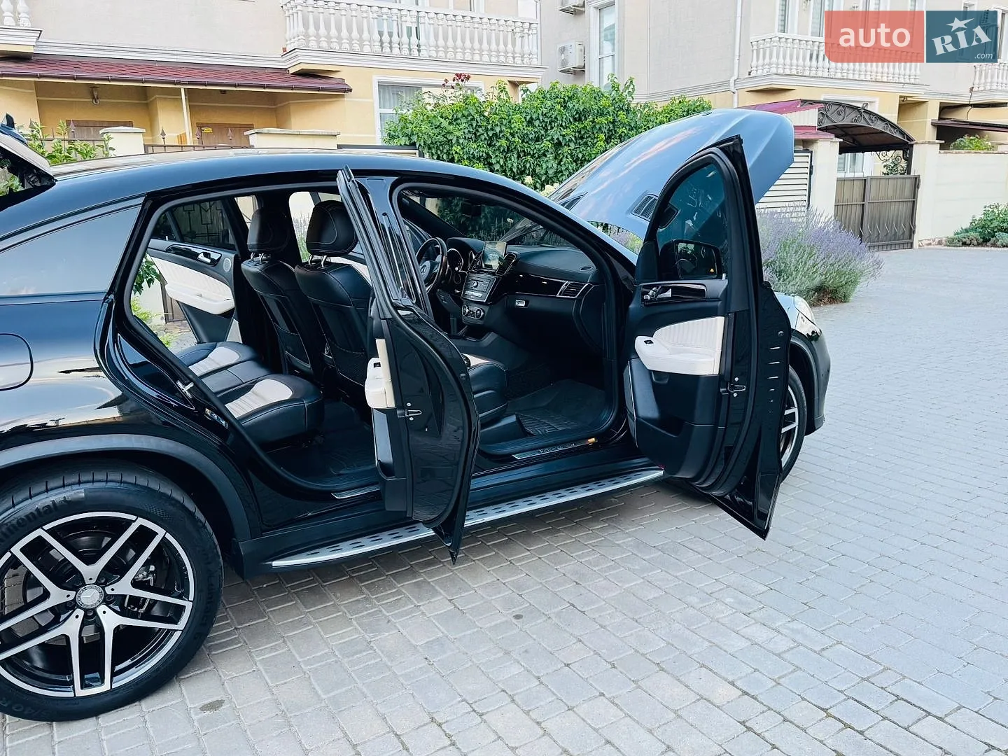 2016 Mercedes-Benz GLE - мініатюра 29