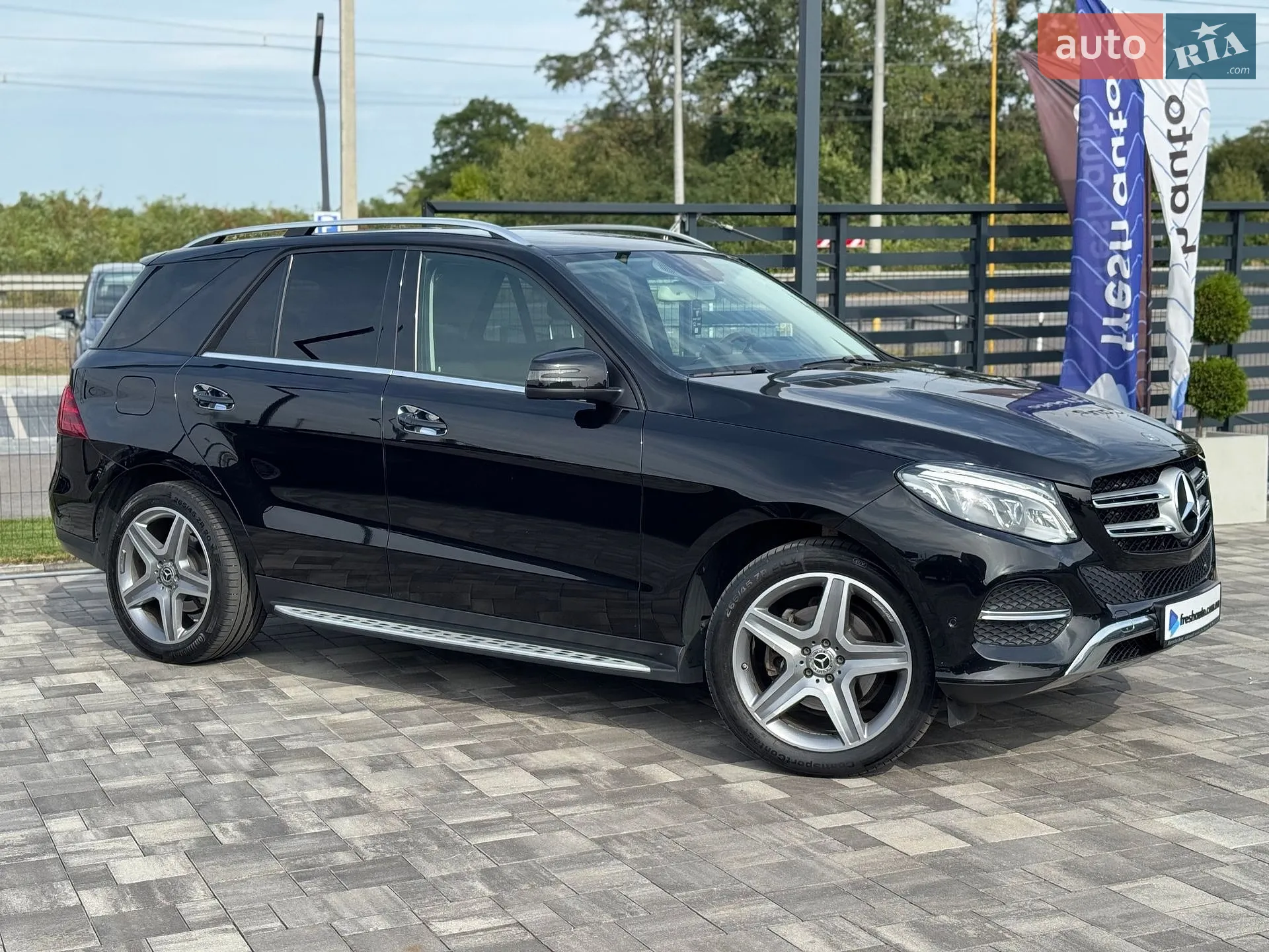 2017 Mercedes-Benz GLE - мініатюра 6