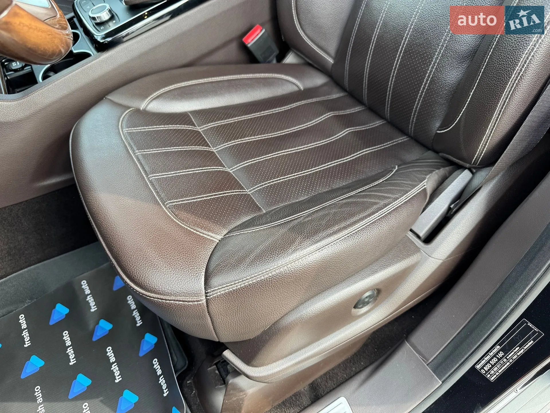 2017 Mercedes-Benz GLE - мініатюра 18