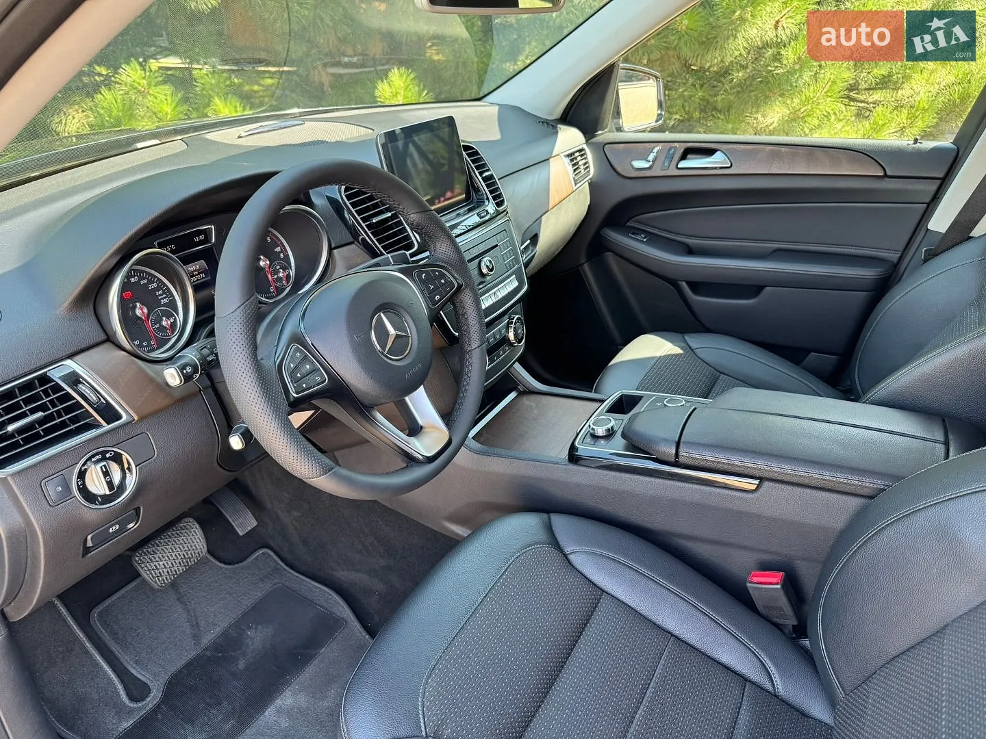 2018 Mercedes-Benz GLE - мініатюра 46