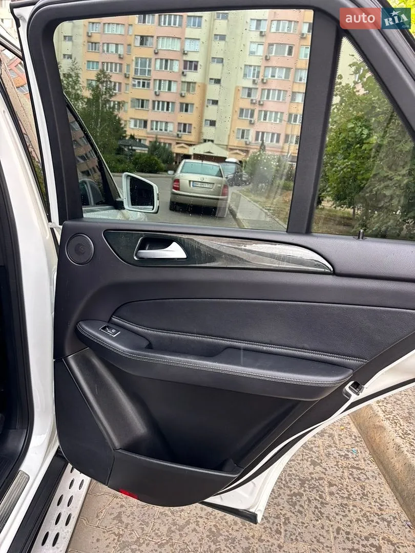 2016 Mercedes-Benz GLE - мініатюра 21