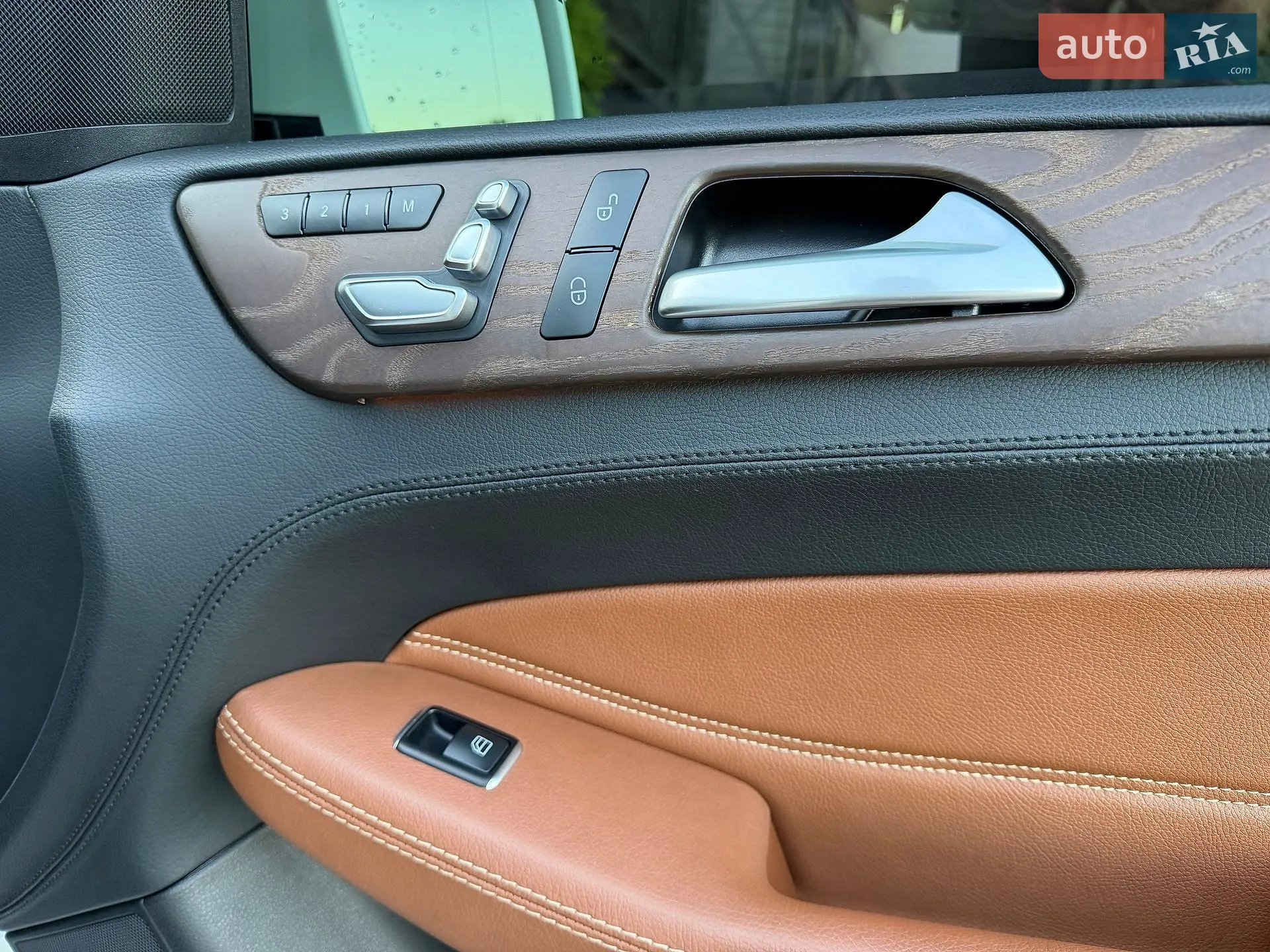 2016 Mercedes-Benz GLE - мініатюра 25