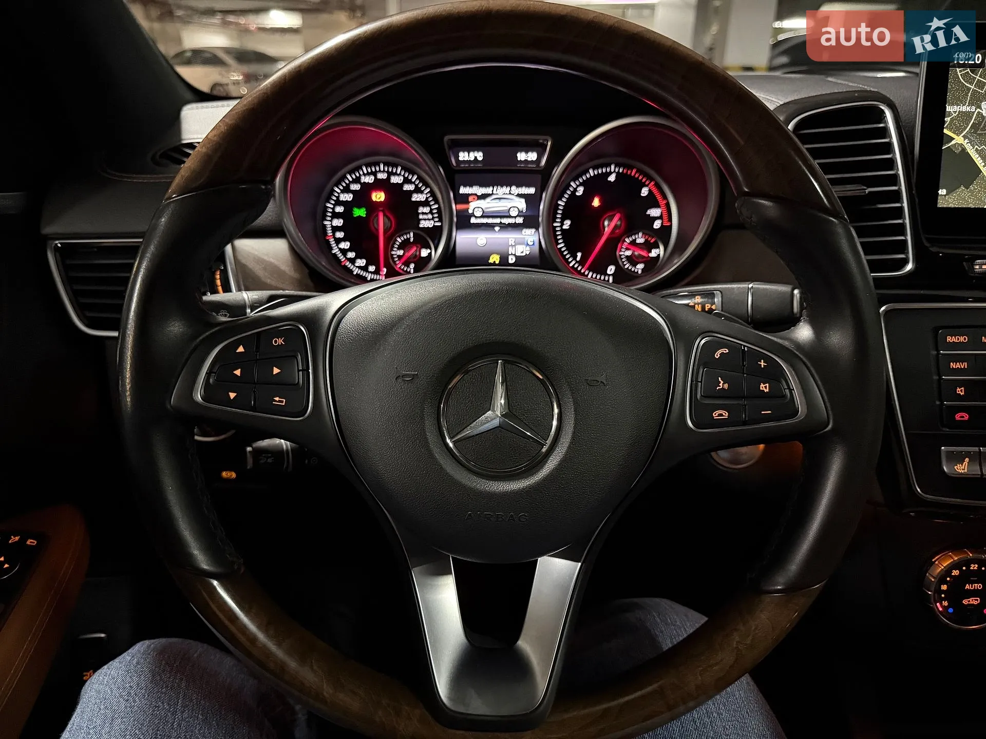 2017 Mercedes-Benz GLE - мініатюра 36