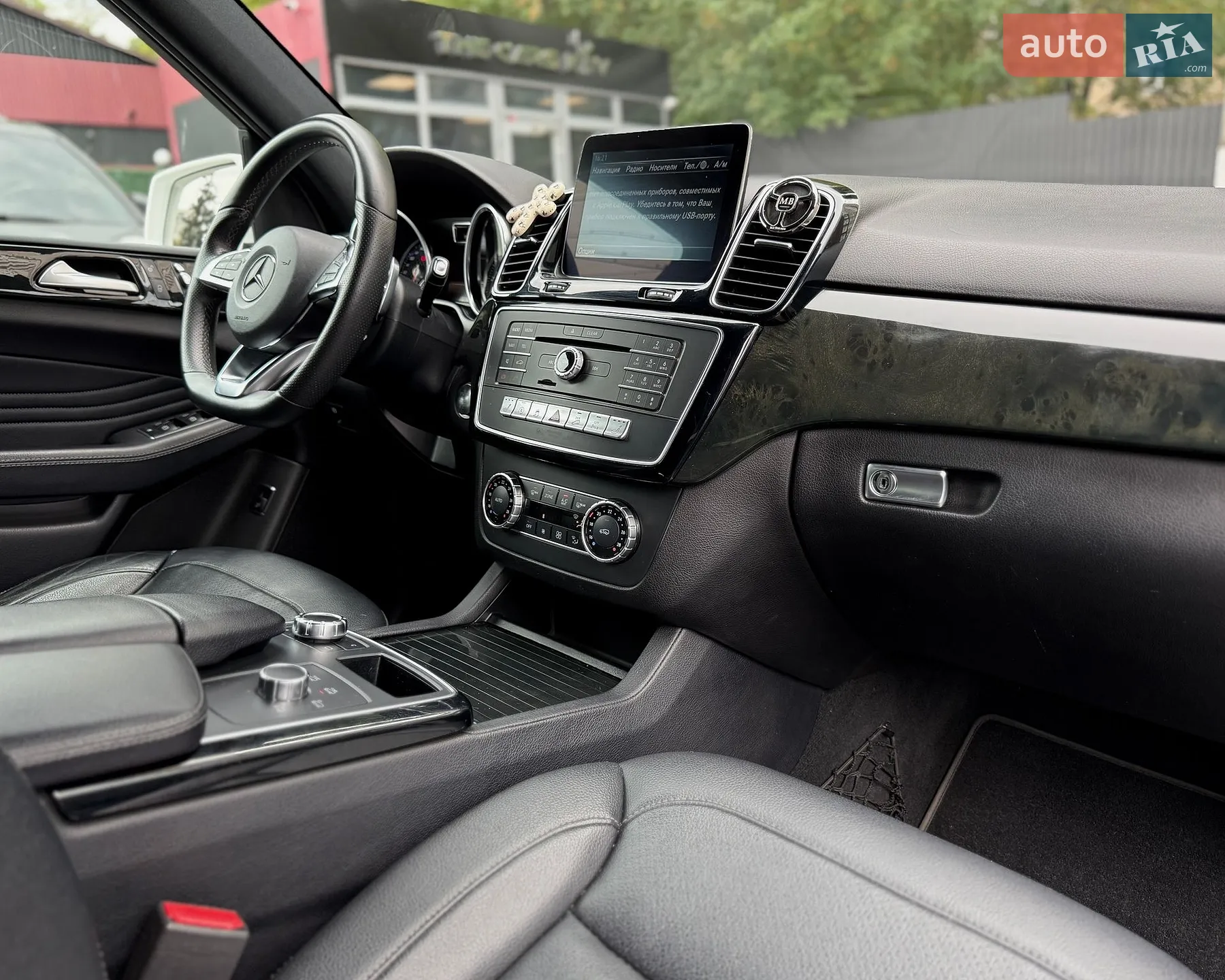 2016 Mercedes-Benz GLE - мініатюра 15